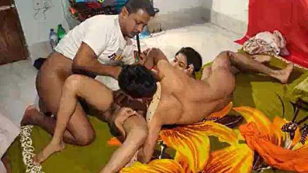 Bengali aunty ki group me chudai video