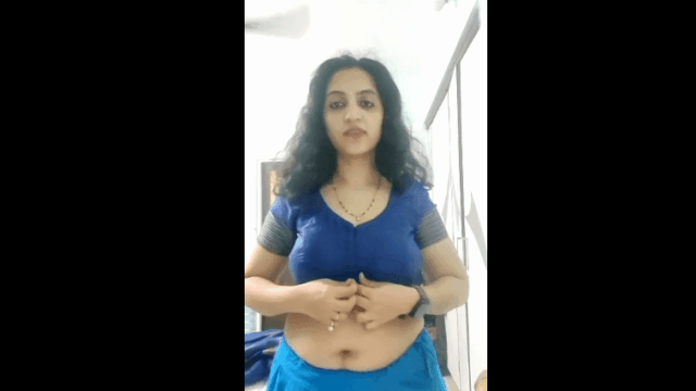 Busty Bojpuri Bhabhi Removing Blouse & Showing Big Boobs