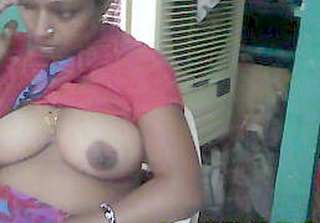 Desi Village Bhabhi Show Her Soft and Big Boobs